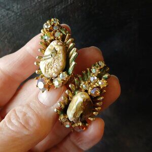 HAR Dragon Tooth Clip-on Earrings, Mottled Glass, AB Rhinestones, 1950s